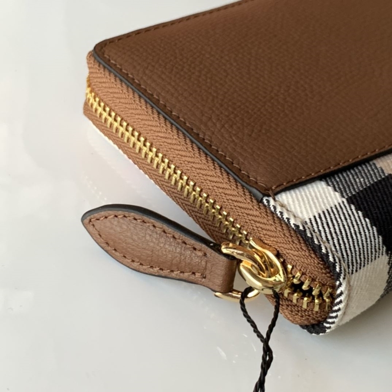Bv*b*rry wallets